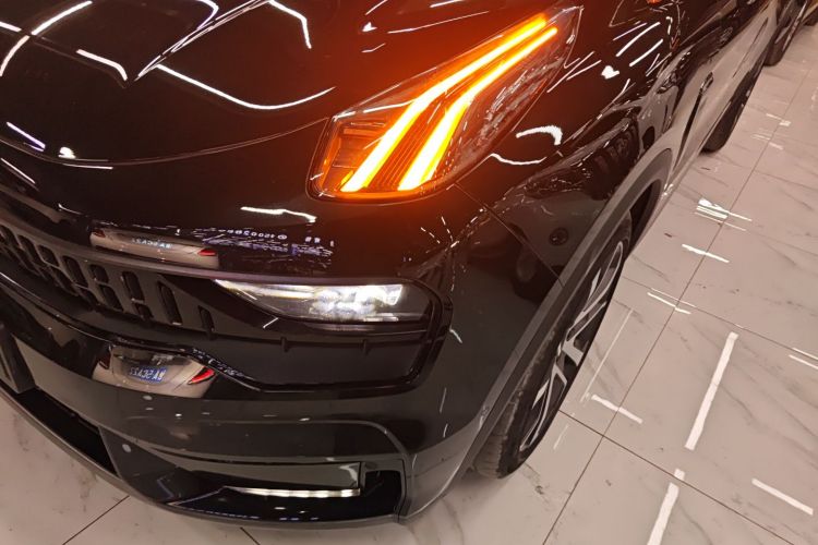 领克05 2020款 2.0TD 四驱劲Halo车身外观36