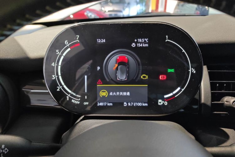 MINI 2021款 1.5T COOPER 艺术家 五门版中控内饰14