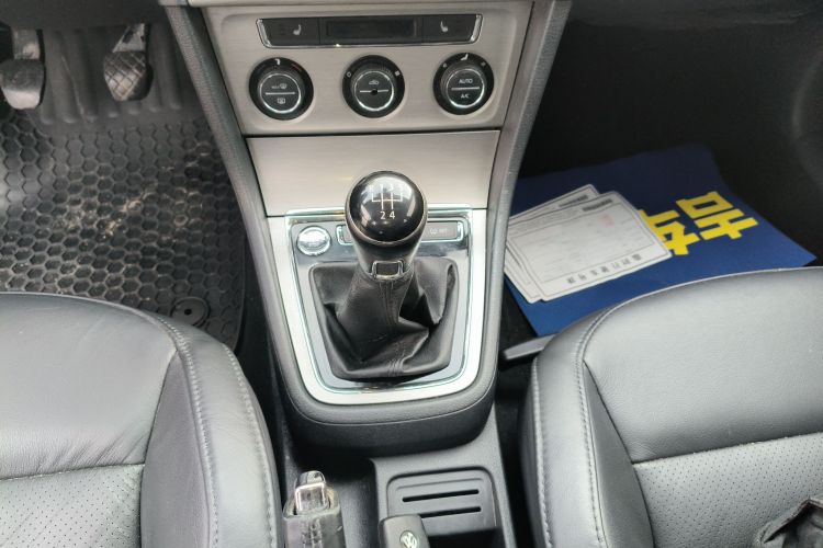 大众 朗逸 2013款 改款 1.4TSI 手动豪华版中控内饰18