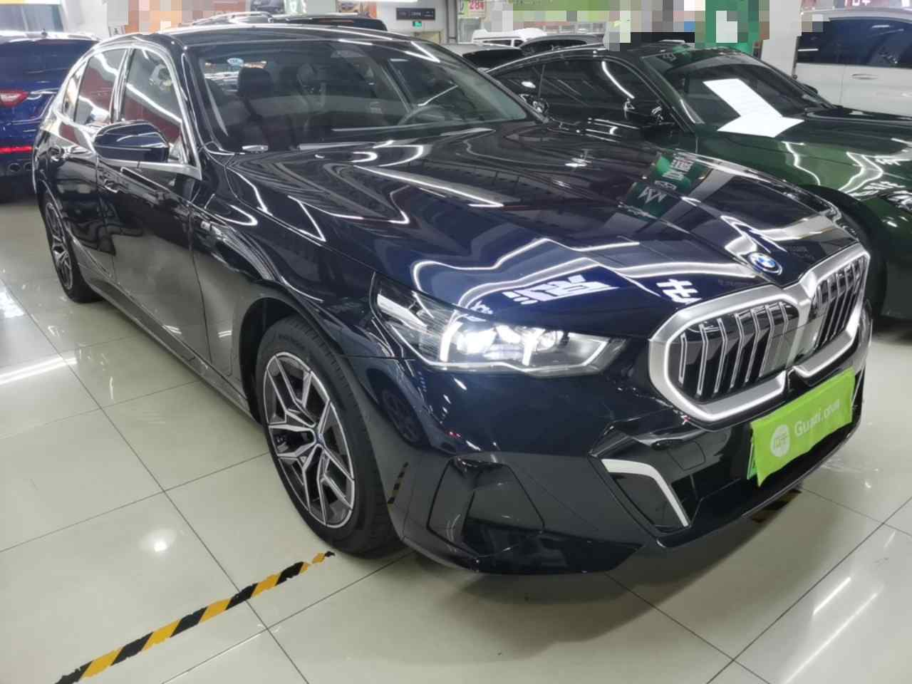 宝马i5 2025款 eDrive 40L M运动套装(5)