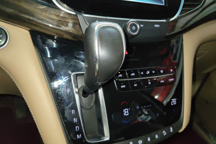 别克GL8 2018款 ES 28T 旗舰型 国VI中控内饰18