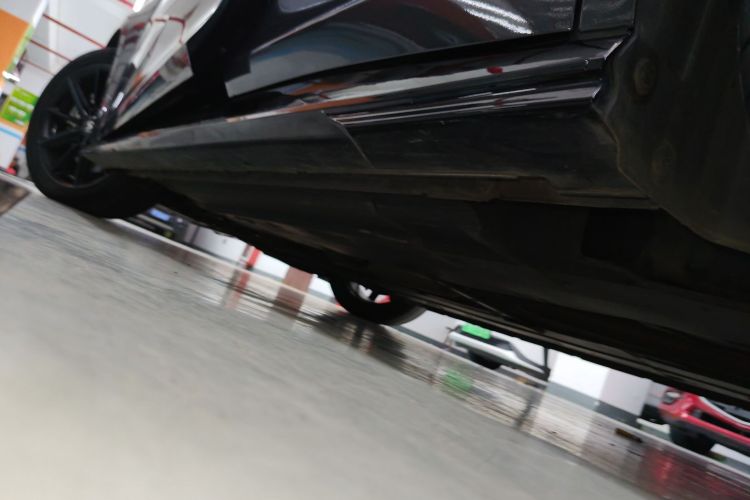 长安UNI-V 2022款 2.0T 领速版局部细节9002