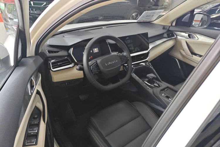 领克06 EM-P 2023款 1.5T Remix PHEV Pro中控内饰20