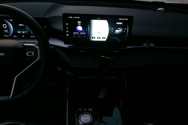 哈弗H6 2022款 第三代 1.5T 自动两驱Pro中控内饰16