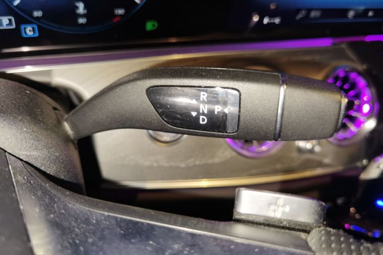 奔驰E级 2021款 改款 E 260 L 运动型中控内饰18