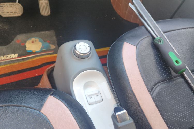 五菱汽车 宏光MINIEV 2022款 GAMEBOY 200km 玩咖款 磷酸铁锂中控内饰18