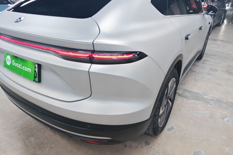 蔚来EC6 2023款 75kWh车身外观9