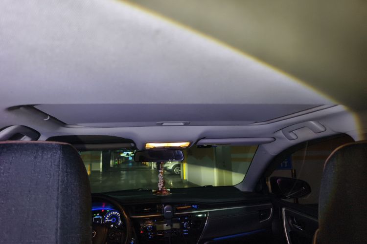 丰田 卡罗拉 2016款 双擎 1.8L E-CVT精英版中控内饰22