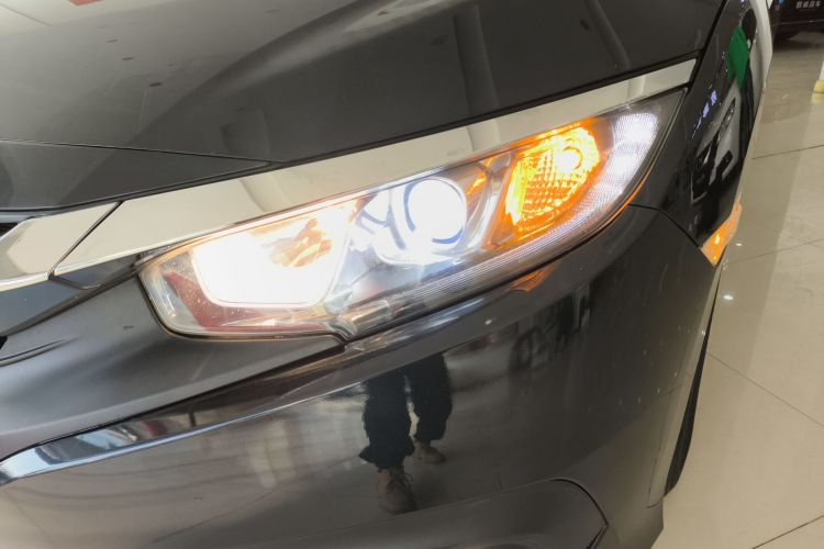 本田 思域 2016款 220TURBO CVT豪华版局部细节36