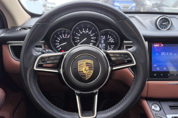 众泰SR9 2017款 2.0T 自动极致之心版局部细节13