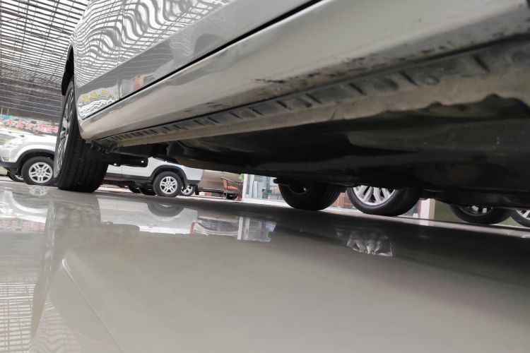 丰田 卡罗拉 2017款 改款 1.2T S-CVT GL局部细节9001