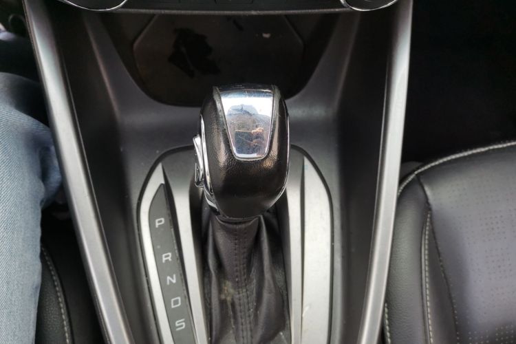 福特 福睿斯 2015款 1.5L 自动时尚型中控内饰18