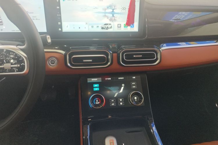 捷途山海L7 2024款 1.5T 120km  ULTRA 5座中控内饰16