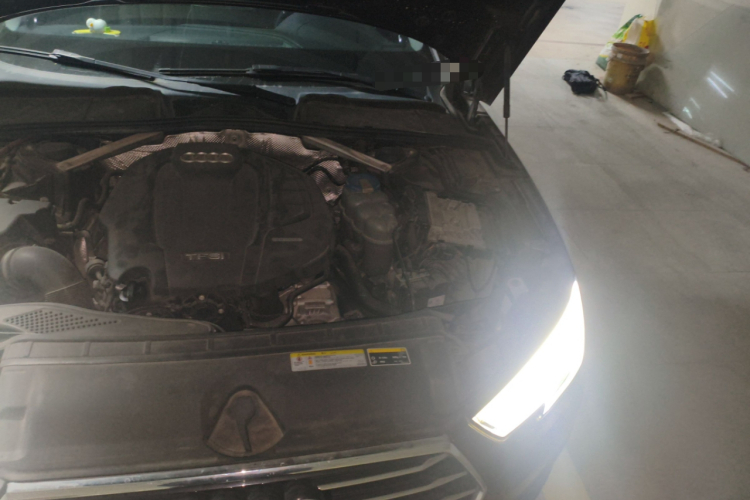 奥迪A4L 2017款 45 TFSI quattro 风尚型局部细节9007