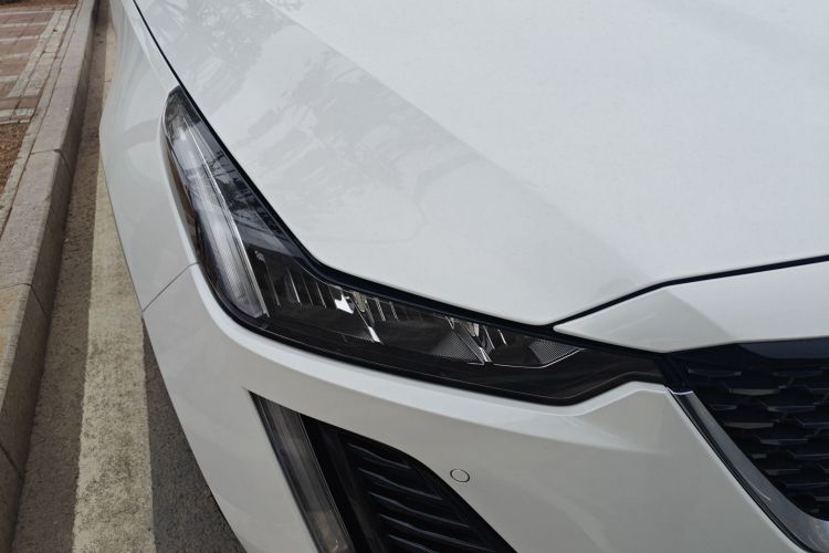 凯迪拉克CT5 2023款 28T 豪华型（标准版）车身外观8