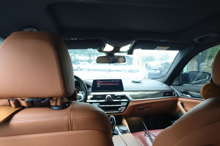 宝马5系 2020款 530Li 领先型 M运动套装中控内饰22
