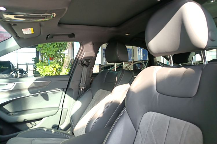奥迪A6L 2024款 45 TFSI quattro 臻选动感型中控内饰22