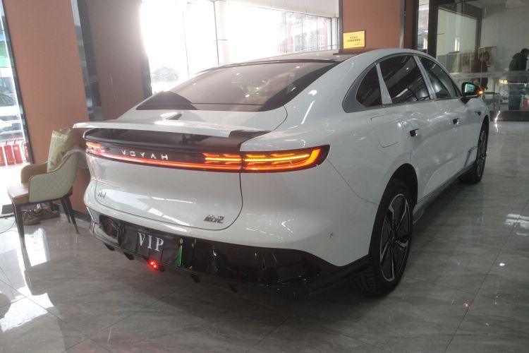 岚图汽车 岚图追光 2023款 四驱旗舰版车身外观6005