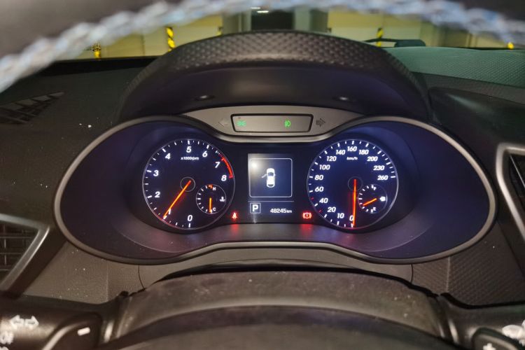 现代 Veloster飞思 2015款 1.6T 自动豪华版中控内饰14