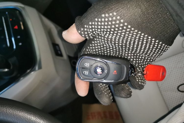 别克GL8 2023款 陆上公务舱 舒适型中控内饰11