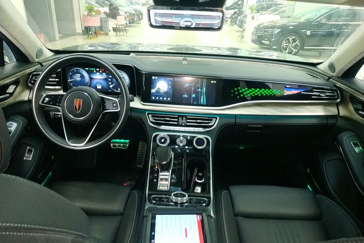 红旗H9 2020款 3.0T 智联旗领四座版中控内饰12