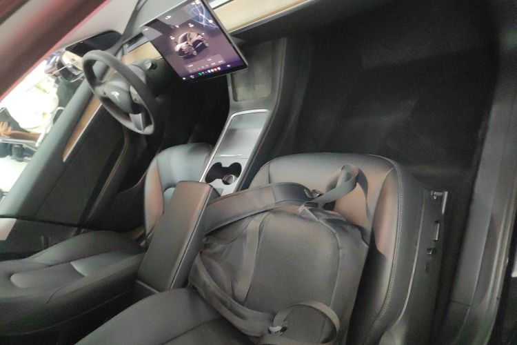 特斯拉 Model 3 2022款 后轮驱动版局部细节41