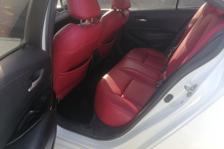 丰田 卡罗拉 2019款 1.2T S-CVT GL-i精英版中控内饰7004