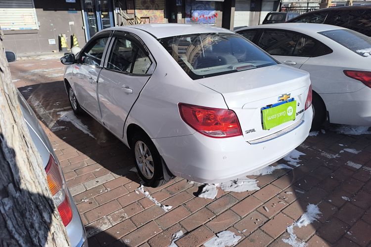 雪佛兰 2015款 赛欧3 1.3L AMT理想版车身外观4