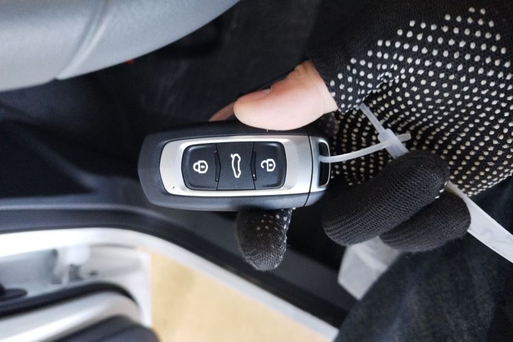 吉利银河 2024款 熊猫mini 200km 耐力熊中控内饰11