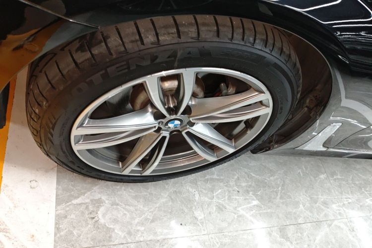 宝马7系 2018款 730Li 尊享型 M运动套装车身外观6007