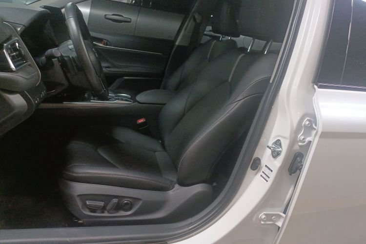 丰田 凯美瑞 2021款 2.5S 锋尚版中控内饰19