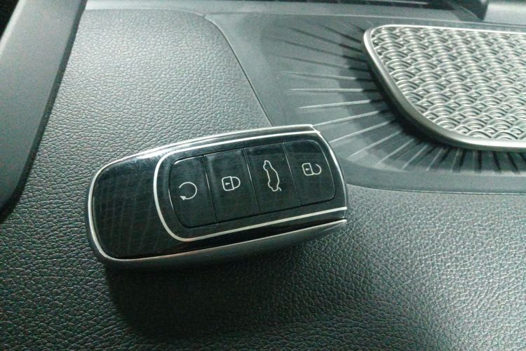 奇瑞 瑞虎8 PRO 2024款 冠军版 290T 两驱巅峰版 7座中控内饰11