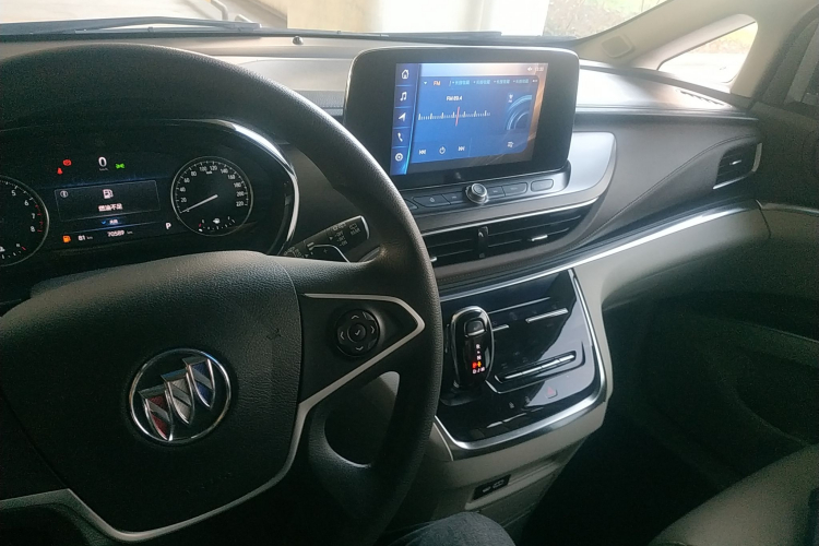 别克GL8 2023款 陆上公务舱 舒适型中控内饰12