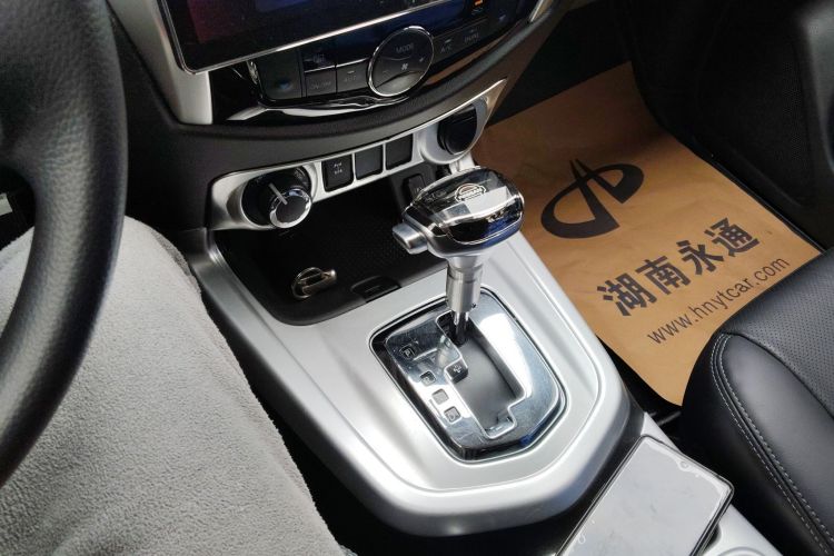 日产 途达 2020款 2.5L XL Upper 4WD 自动四驱豪华版局部细节18