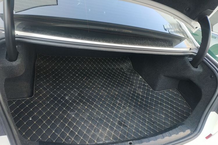 宝马3系 2021款 320Li M运动套装机舱底盘23