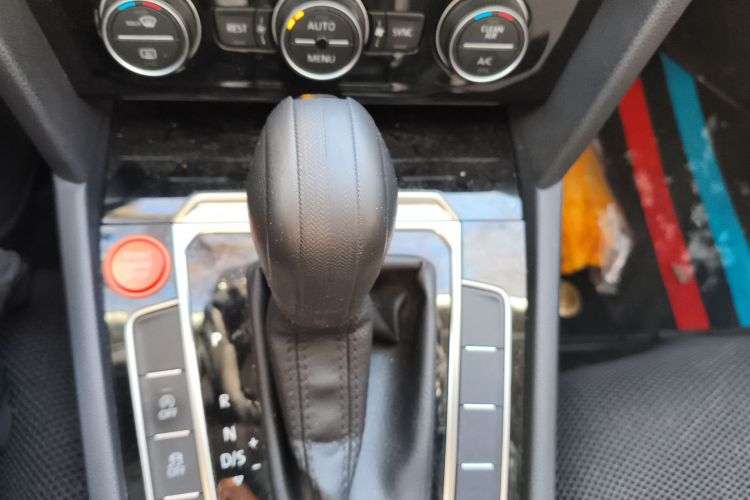 大众 迈腾 2018款 380TSI DSG 豪华型中控内饰18