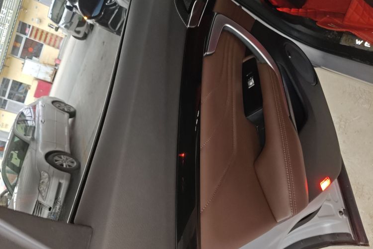 魏牌 VV7 2017款 2.0T 旗舰型中控内饰7008