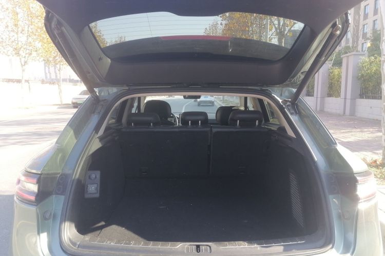 鸿蒙智行 问界M5 2022款 增程四驱性能版机舱底盘23