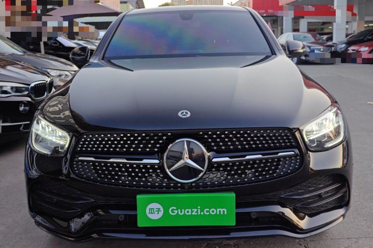 奔驰GLC轿跑 2021款 GLC 260 4MATIC 轿跑SUV车身外观2