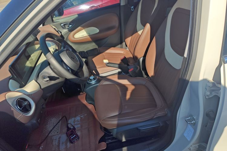 五菱汽车 五菱缤果 2023款 203km 舒享款中控内饰19