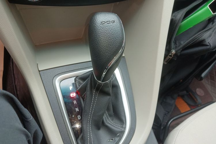 别克 英朗 2018款 15T 双离合进取型 国V局部细节18