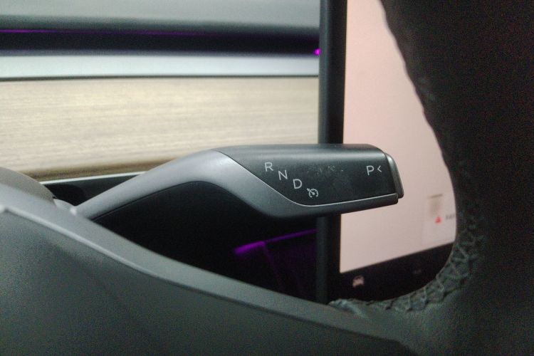 特斯拉 Model 3 2022款 后轮驱动版中控内饰18