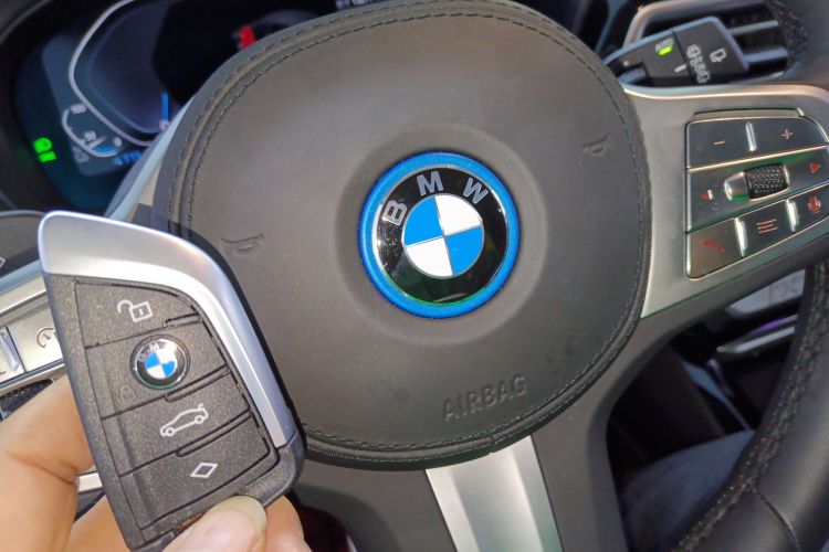 宝马iX3 2024款 领先型中控内饰11