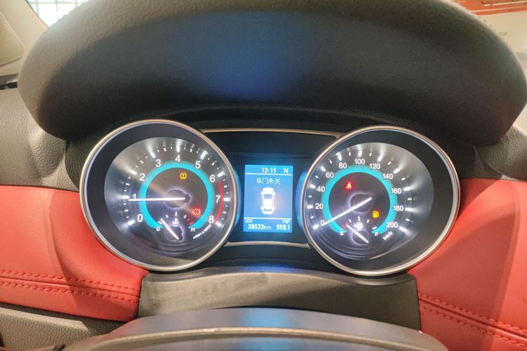 哈弗H1 2015款 1.5L AMT豪华型中控内饰14