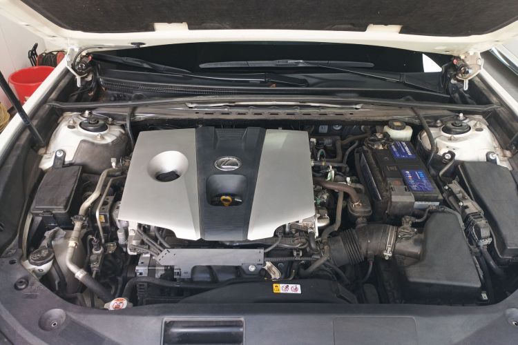 雷克萨斯ES 2018款 260 卓越版 国V机舱底盘24