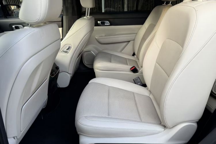 理想汽车 理想ONE 2021款 增程6座版中控内饰21