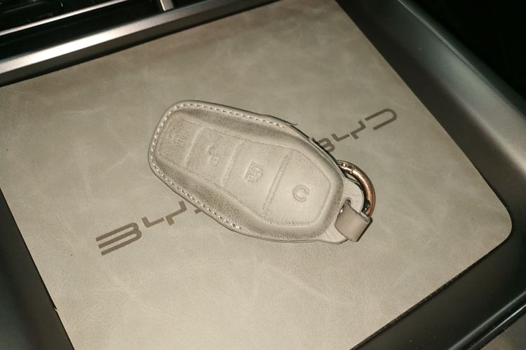 比亚迪 海豹07 DM-i 2025款 DM-i 1.5L 125km 精英型中控内饰7001