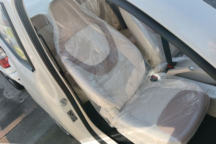 五菱汽车 宏光MINIEV 2024款 第三代 215km 青春版局部细节41