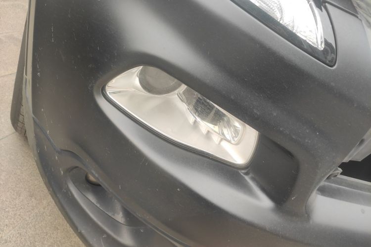 Jeep 自由光 2016款 2.4L 专业版车身外观8