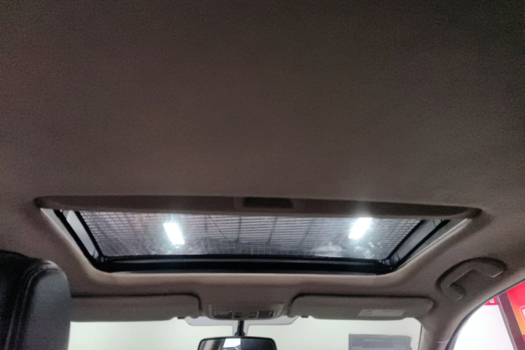 本田 思域 2019款 220TURBO CVT劲擎版 国VI局部细节22